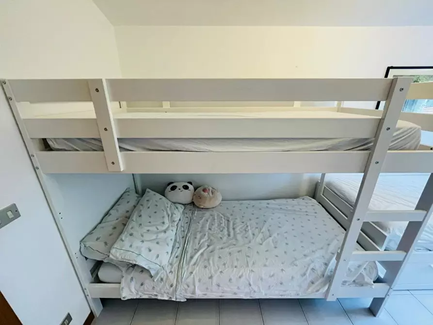 Immagine 38 di Mansarda in affitto  a Camaiore