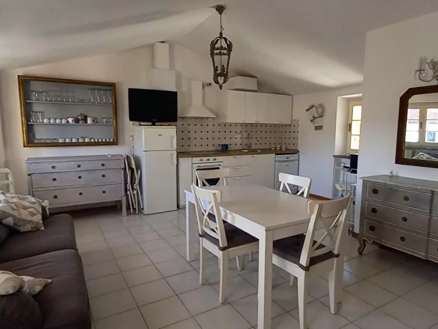 Immagine 5 di Mansarda in affitto  a Camaiore