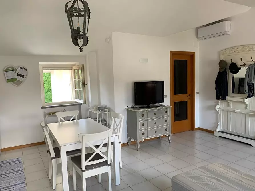 Immagine 2 di Mansarda in affitto  a Camaiore