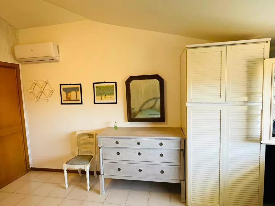 Immagine 32 di Mansarda in affitto  a Camaiore