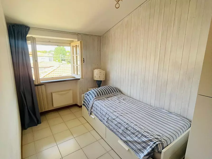 Immagine 43 di Mansarda in affitto  a Camaiore