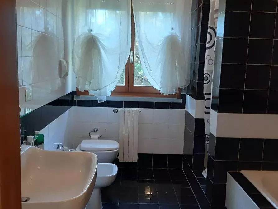 Immagine 18 di Appartamento in vendita  a Livorno