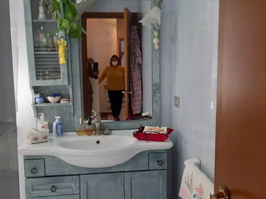 Immagine 15 di Appartamento in vendita  a Livorno