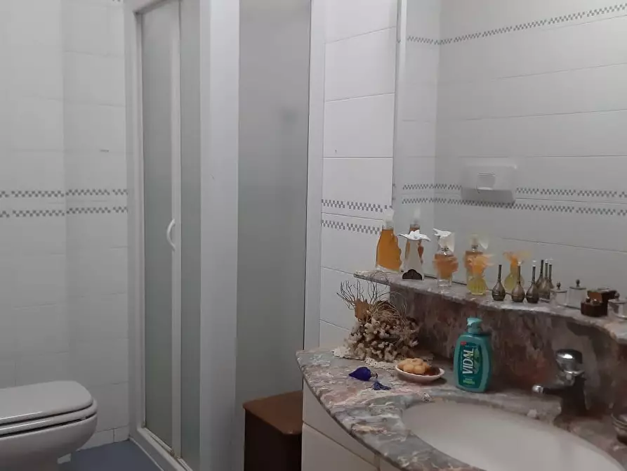 Immagine 13 di Appartamento in vendita  a Livorno