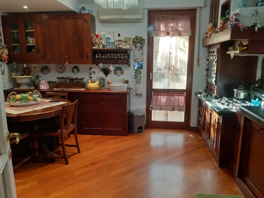 Immagine 8 di Appartamento in vendita  a Livorno