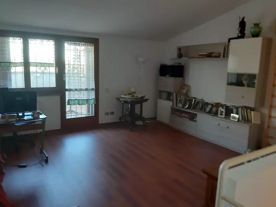 Immagine 10 di Appartamento in vendita  a Livorno