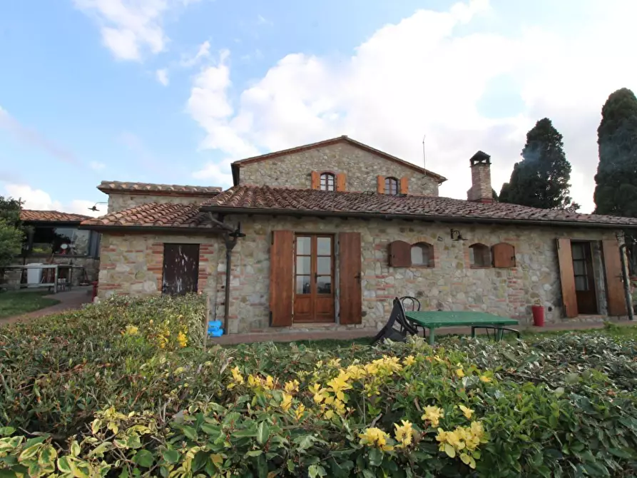 Immagine 2 di Casa colonica in vendita  a Santa Luce