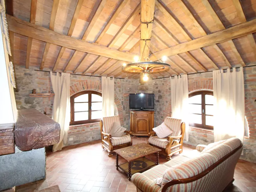 Immagine 34 di Casa colonica in vendita  a Santa Luce