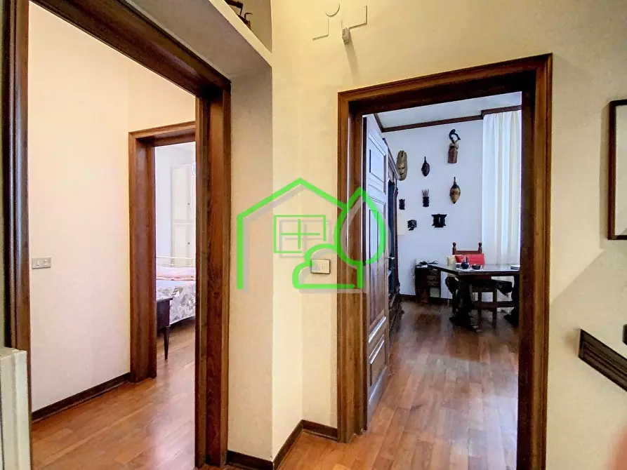 Immagine 11 di Villa in vendita  a Viareggio