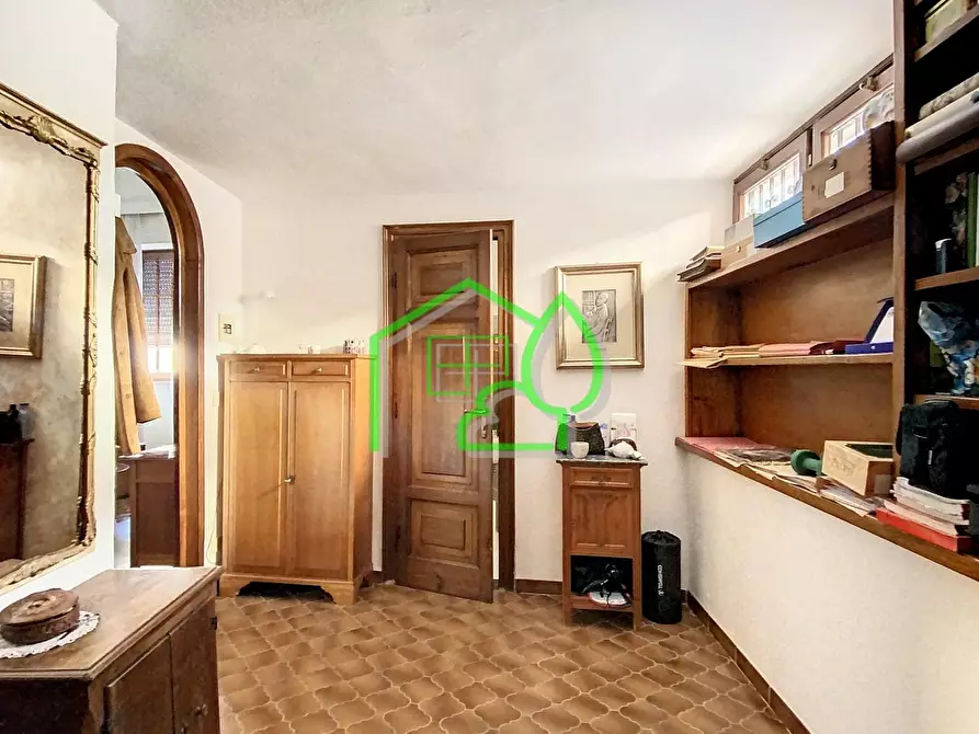 Immagine 4 di Villa in vendita  a Viareggio