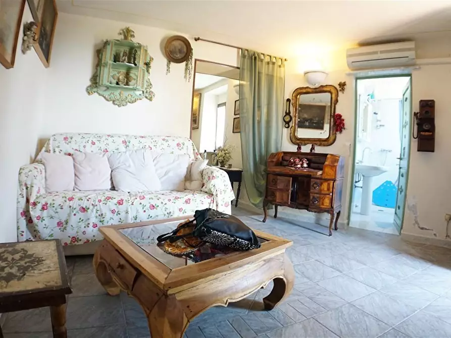 Immagine 5 di Appartamento in vendita  a Massa