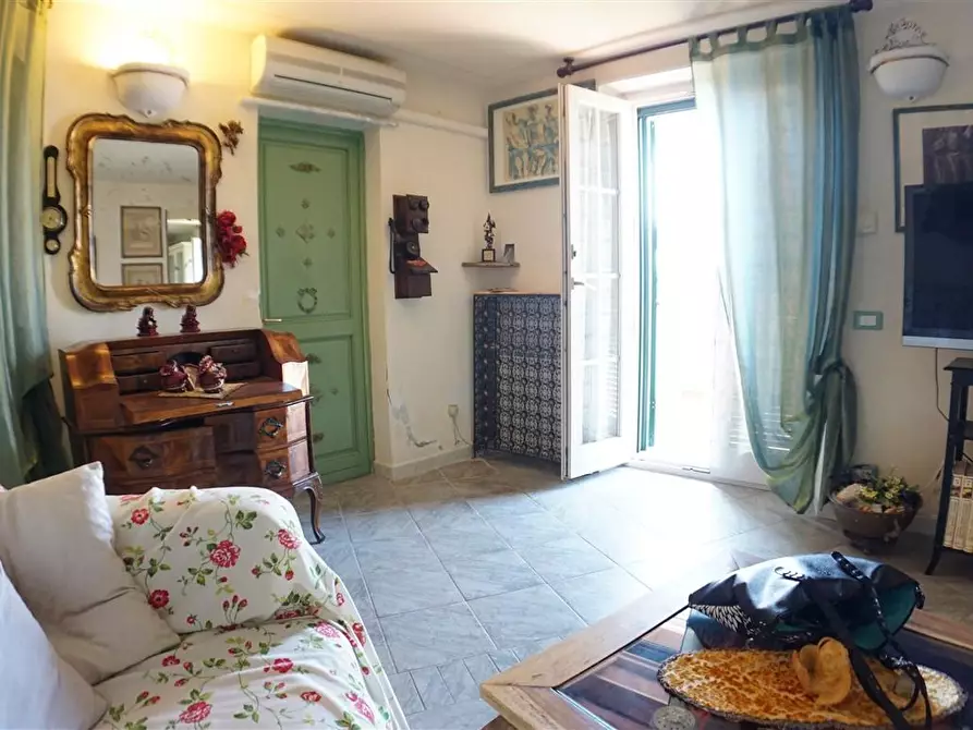 Immagine 31 di Appartamento in vendita  a Massa