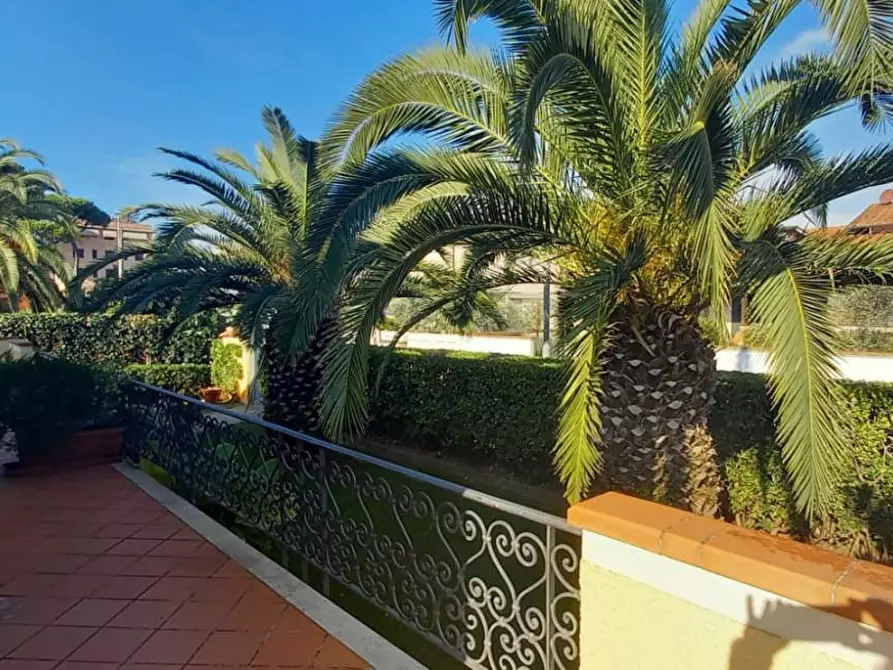 casa indipendente in vendita a Camaiore in zona Lido di Camaiore