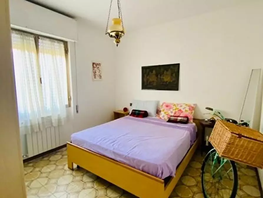 Immagine 12 di Appartamento in vendita  a Massa