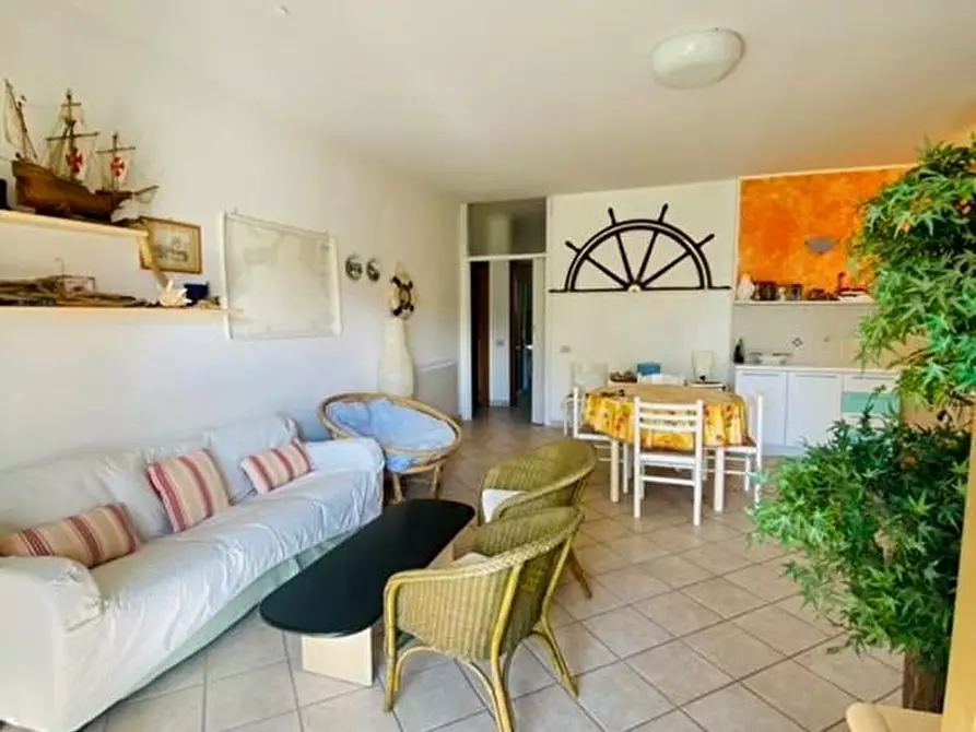 Immagine 6 di Appartamento in vendita  a Massa