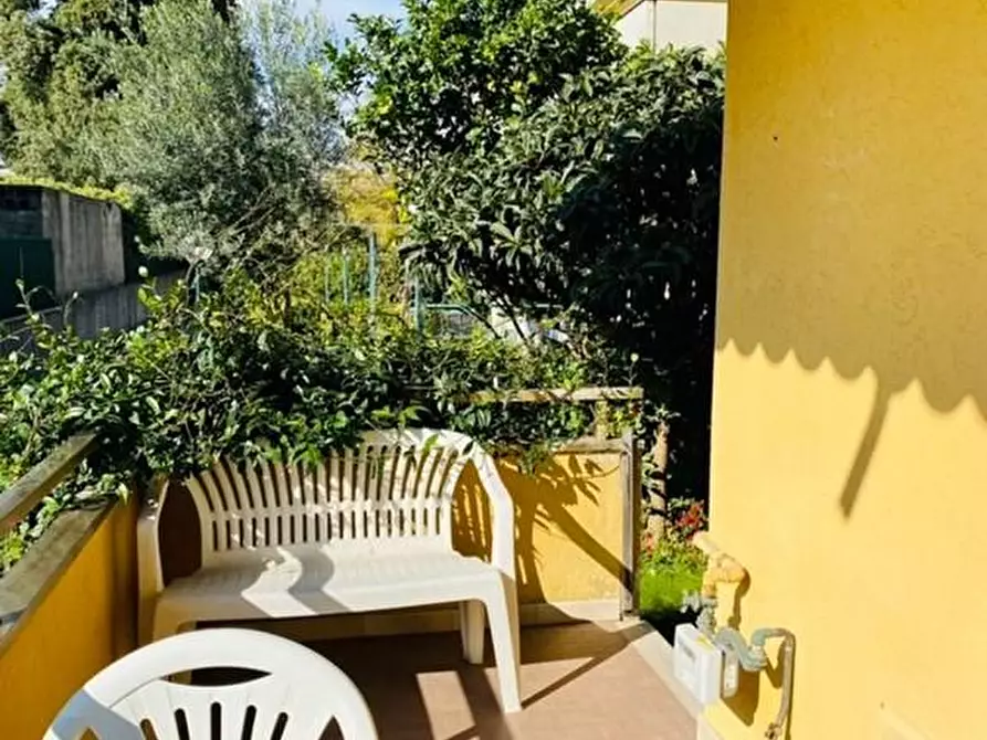 Immagine 4 di Appartamento in vendita  a Massa