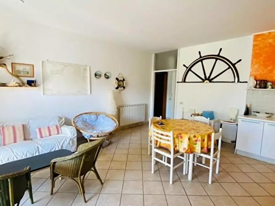 Immagine 10 di Appartamento in vendita  a Massa