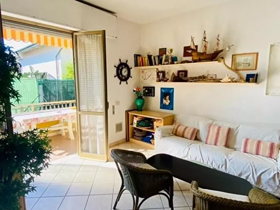 Immagine 14 di Appartamento in vendita  a Massa