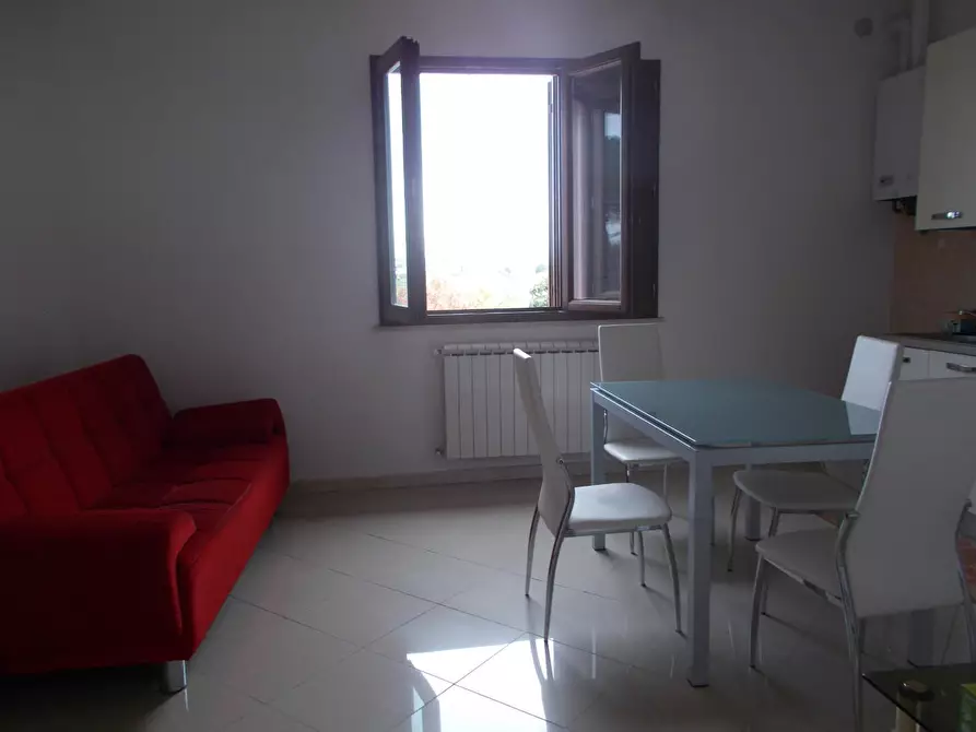 Immagine 3 di Appartamento in affitto  a Pontedera