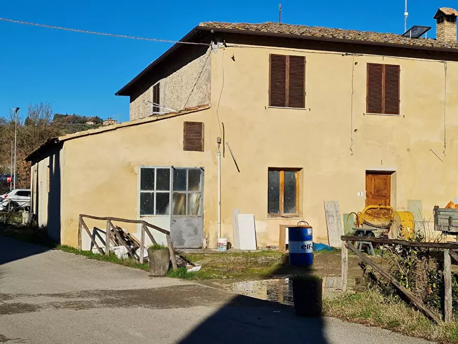 Immagine 3 di Porzione di casa in vendita  a Poggibonsi