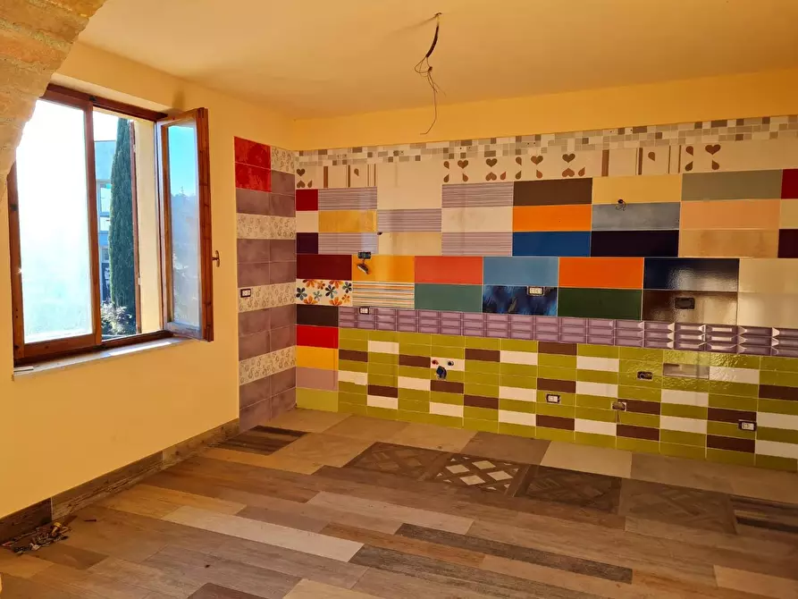 Immagine 6 di Porzione di casa in vendita  a Poggibonsi