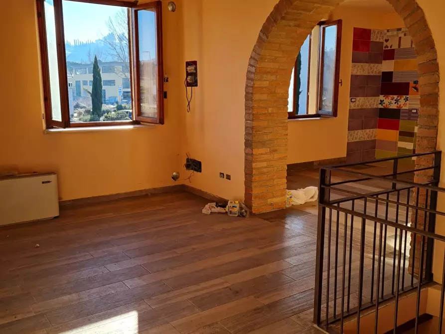 Immagine 4 di Porzione di casa in vendita  a Poggibonsi