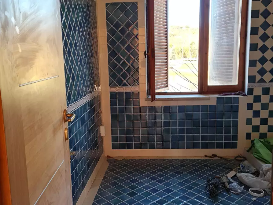 Immagine 13 di Porzione di casa in vendita  a Poggibonsi