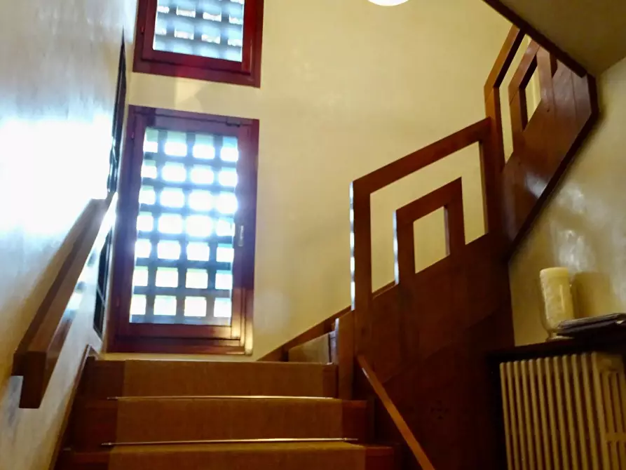 Immagine 17 di Villa in vendita  a Santa Croce Sull'arno