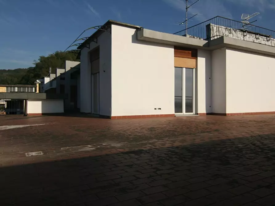 Immagine 12 di Mansarda in vendita  a Carrara