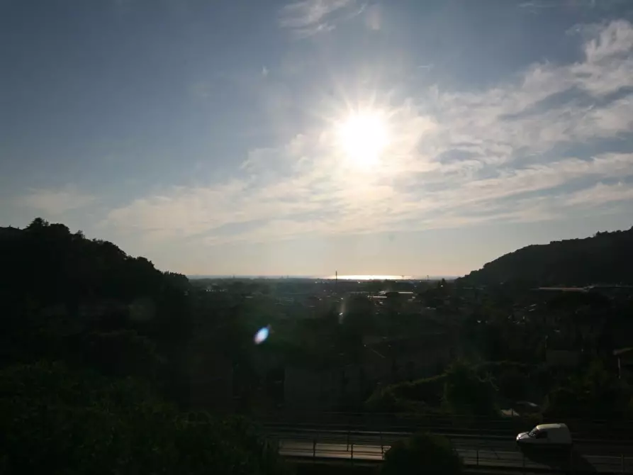 Immagine 11 di Mansarda in vendita  a Carrara