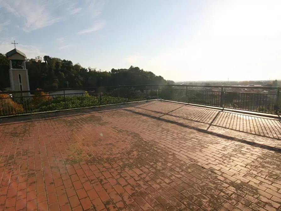 Immagine 14 di Mansarda in vendita  a Carrara