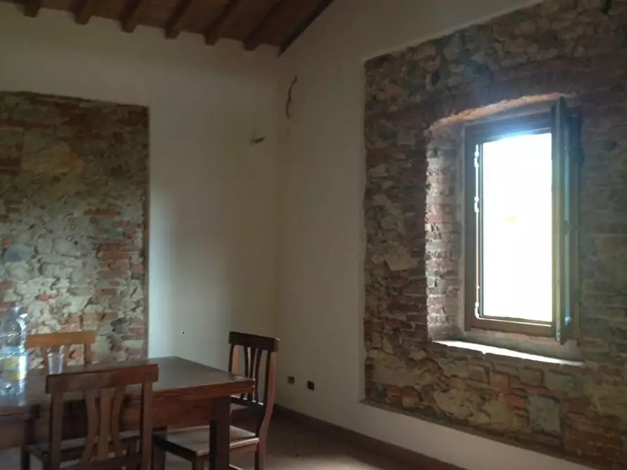 Immagine 10 di Casa colonica in vendita  a Crespina Lorenzana