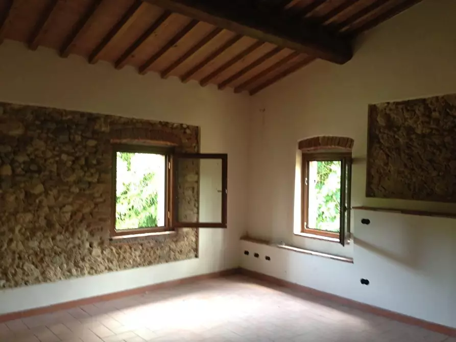 Immagine 8 di Casa colonica in vendita  a Crespina Lorenzana