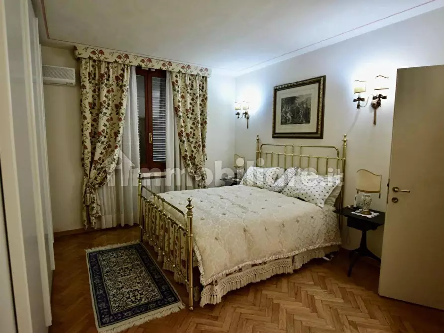 Immagine 35 di Villa in vendita  a Pontedera