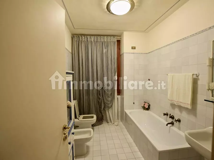 Immagine 28 di Villa in vendita  a Pontedera