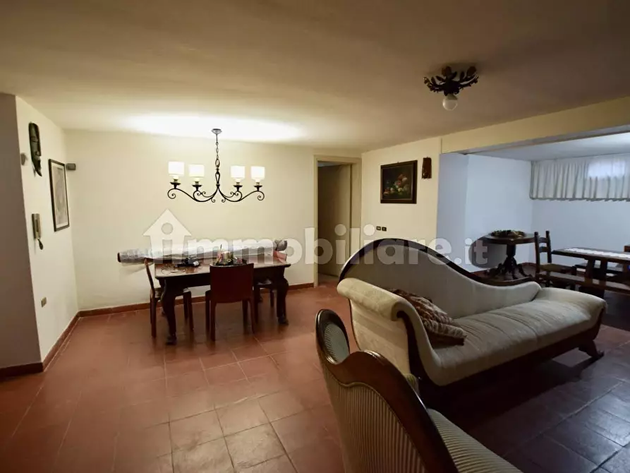 Immagine 41 di Villa in vendita  a Pontedera
