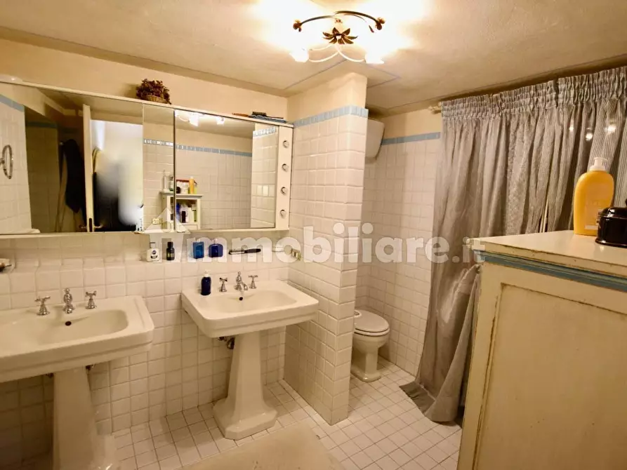 Immagine 33 di Villa in vendita  a Pontedera