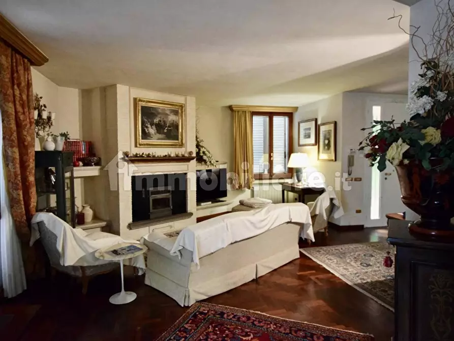 Immagine 24 di Villa in vendita  a Pontedera