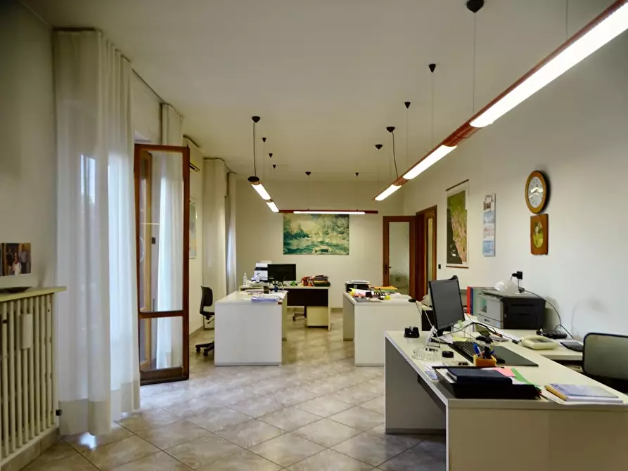 Immagine 1 di Ufficio in vendita  a Santa Croce Sull'arno