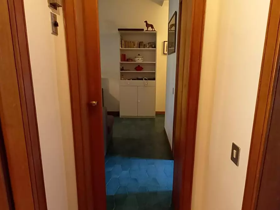 Immagine 14 di Appartamento in vendita  a Camaiore