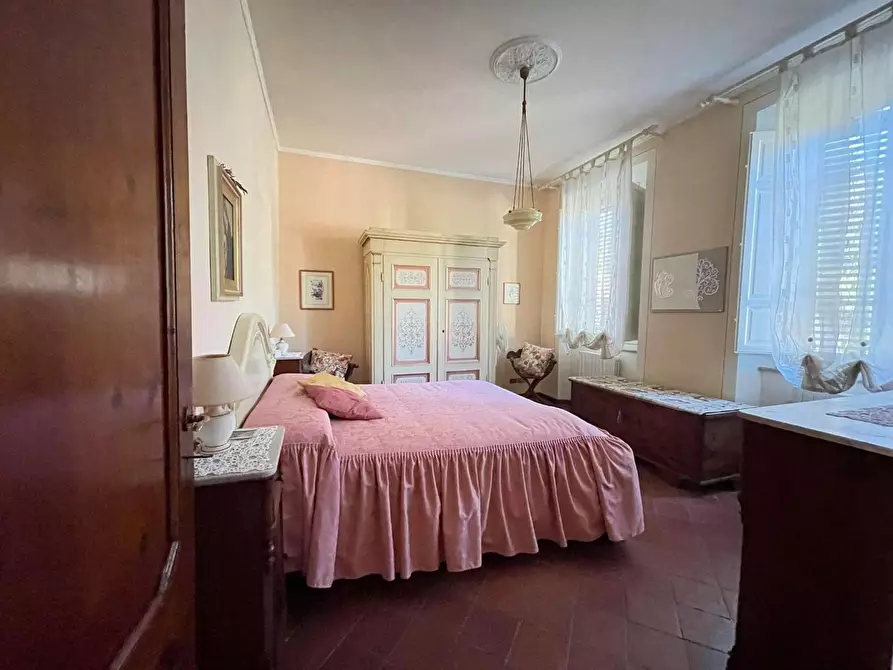 Immagine 14 di Villa in vendita  a Capannori