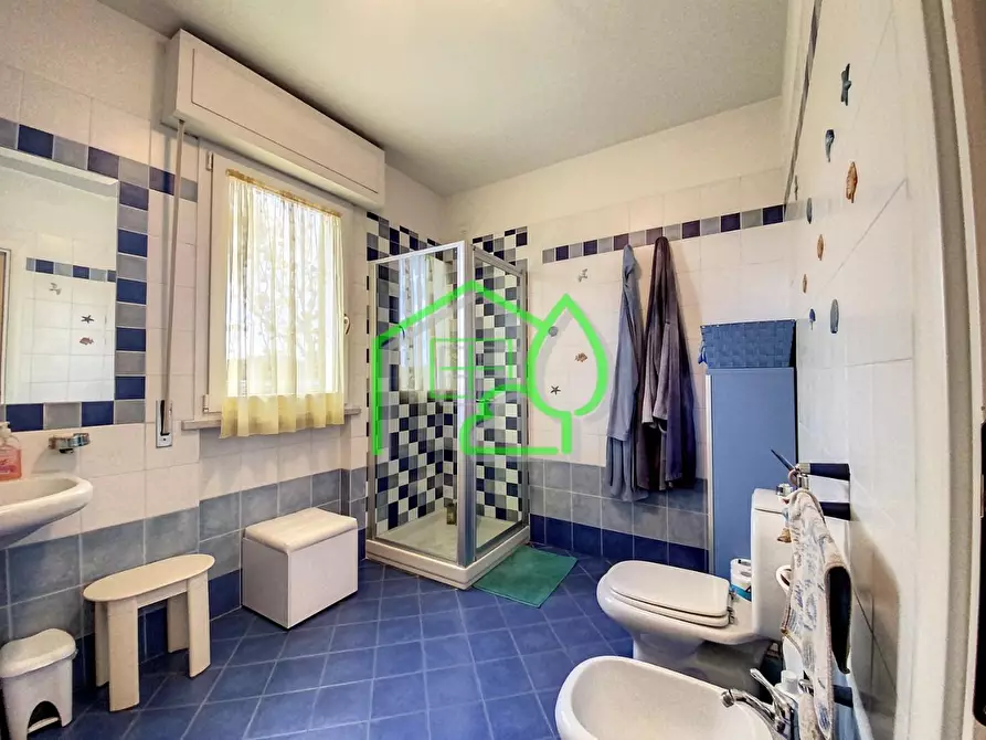 Immagine 19 di Villetta a schiera in vendita  a Viareggio