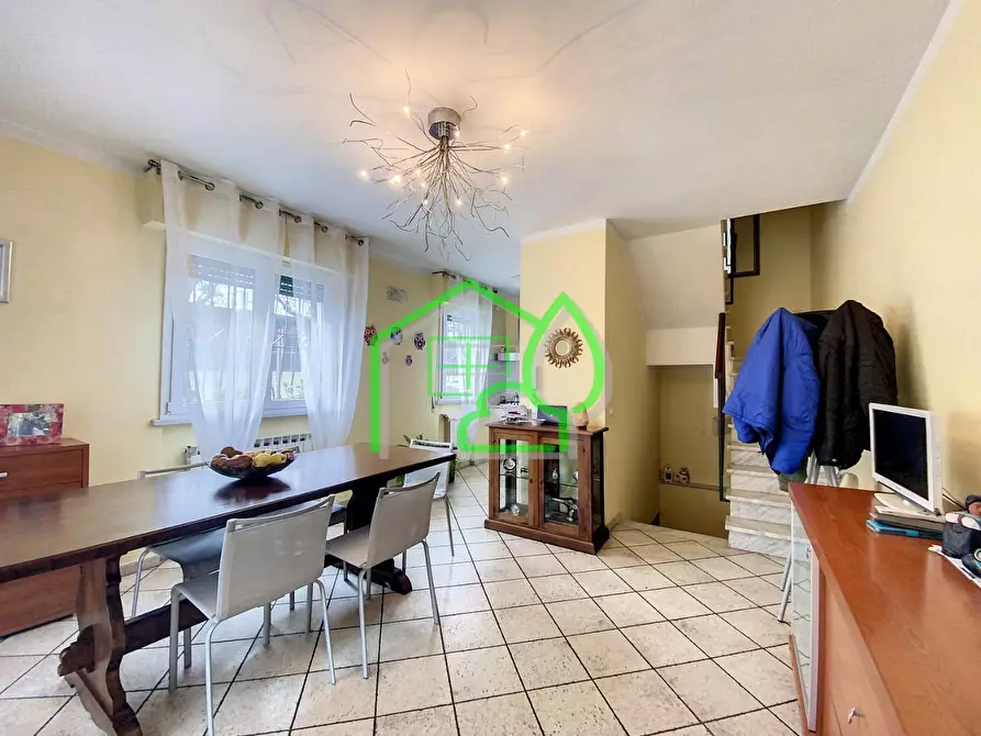 Immagine 3 di Villetta a schiera in vendita  a Viareggio