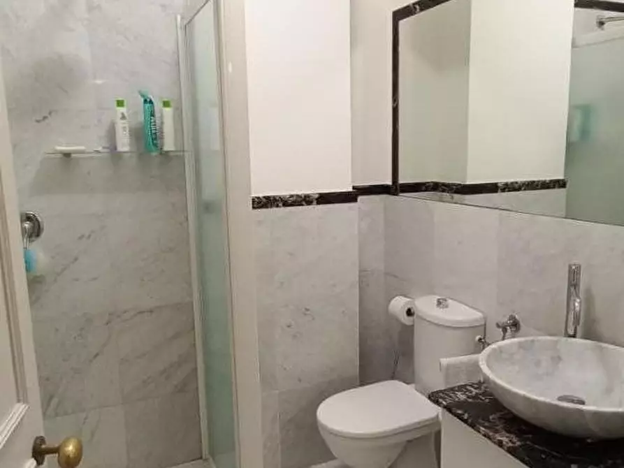 Immagine 12 di Appartamento in vendita  a Carrara