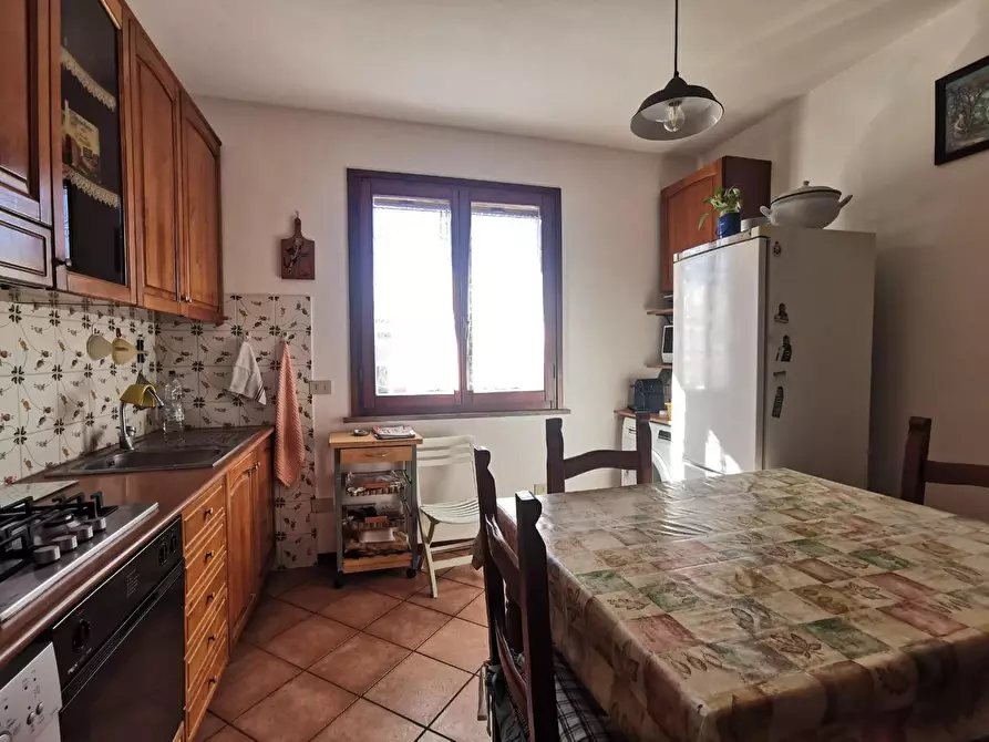 Immagine 10 di Appartamento in vendita  a Santa Maria A Monte