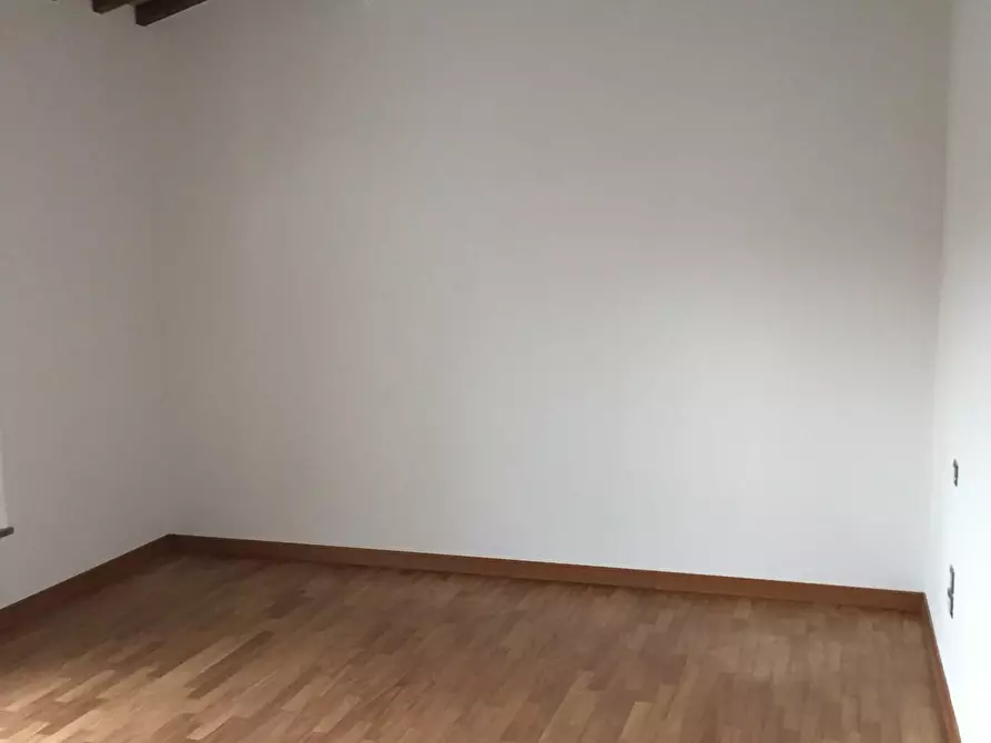 Immagine 23 di Villetta a schiera in vendita  a Calcinaia