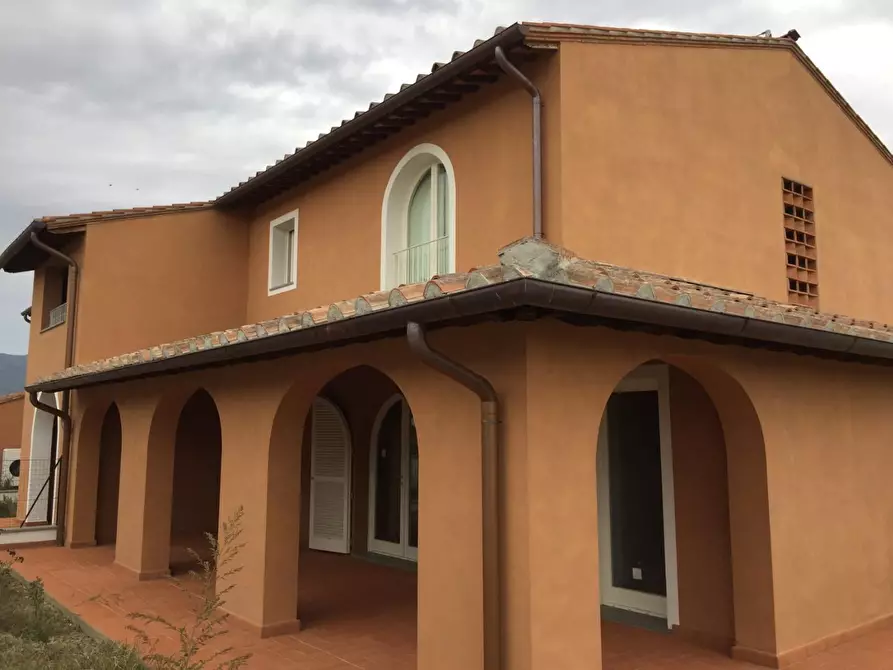 Immagine 8 di Villetta a schiera in vendita  a Calcinaia