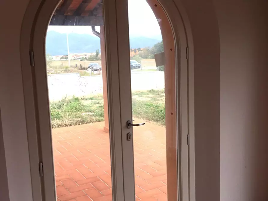 Immagine 19 di Villetta a schiera in vendita  a Calcinaia