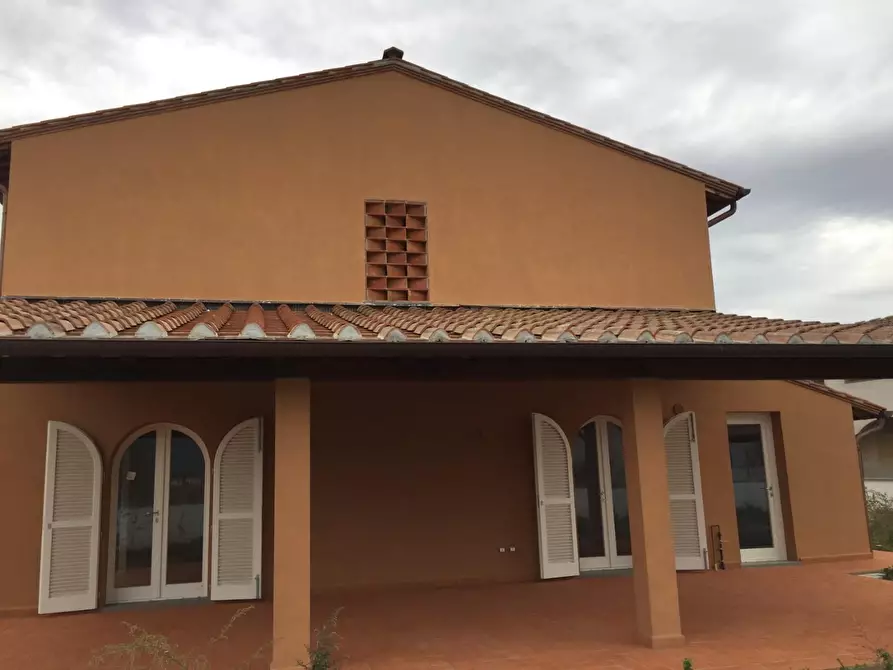 Immagine 2 di Villetta a schiera in vendita  a Calcinaia