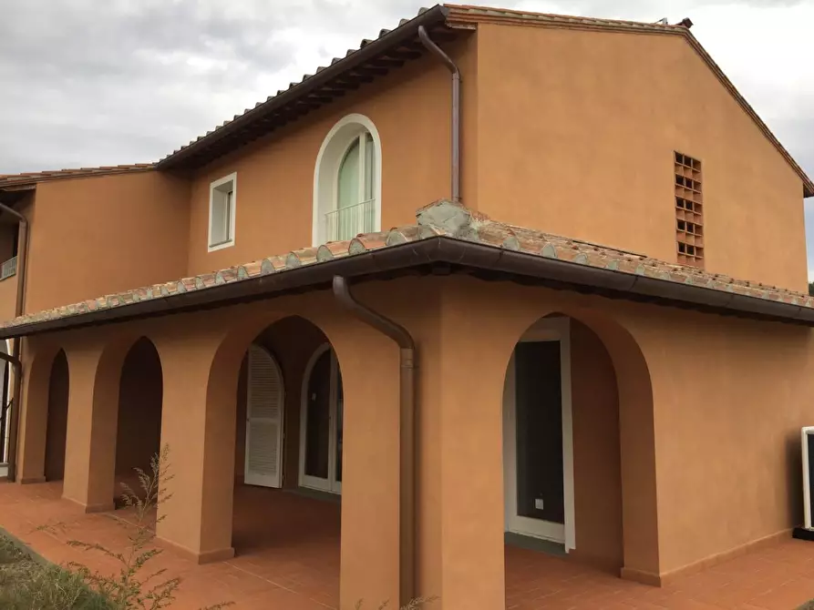 Immagine 3 di Villetta a schiera in vendita  a Calcinaia